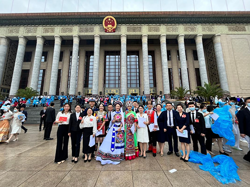 华亿体育两名青年教师出席中国共产主义青年团第十九次全国代表大会